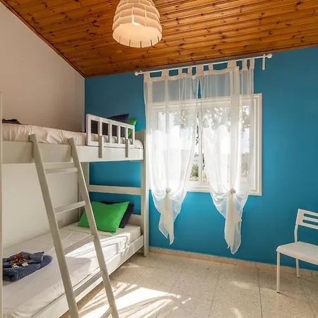 בית נופש Semi-detached Beach House Meneou