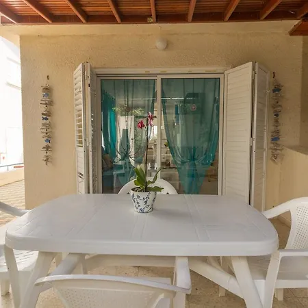 Semi-detached Beach House Meneou